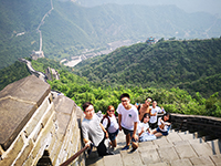 Be a good man on the Great Wall, while observing conservation of the surroundings